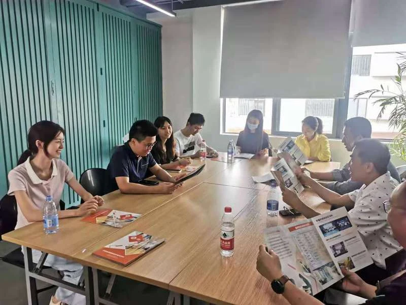 2020年12月10日,校企双方就大学生创客实践合作交流。图片来源:广东科学技术职业学院原报道。 2020年12月10日,校企双方就大学生创客实践合作交流。图片来源:广东科学技术职业学院原报道。